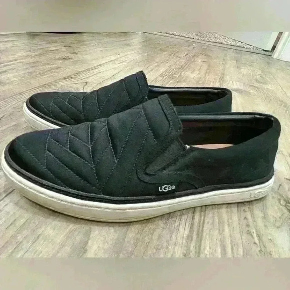 UGG Womens Fierce Deco Quilt size 6 - Picture 3 of 7